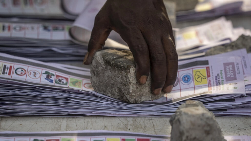 nigeria-begins-counting-ballots-following-a-largely-peaceful-presidential-election.